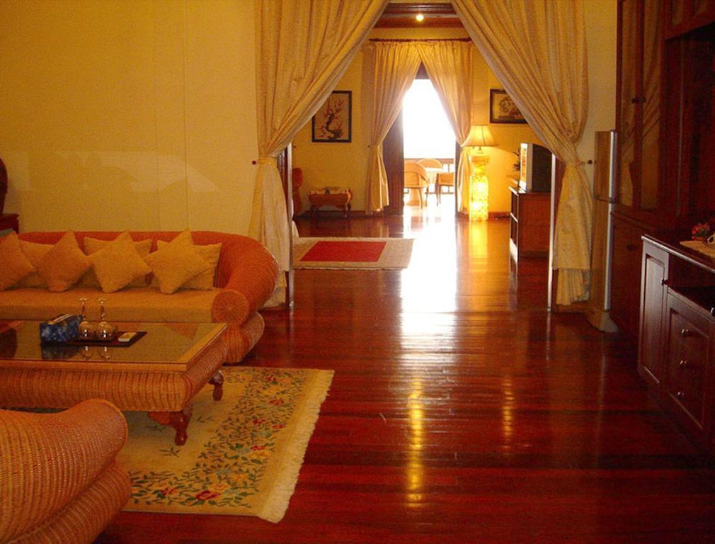 Champasak Palace Hotel Pakxé Zewnętrze zdjęcie